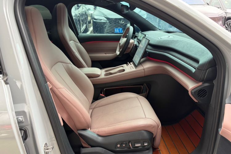Used Nio EC6 2024 100 kWh Interior 2