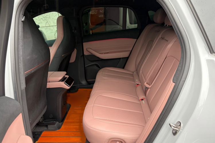 Used Nio EC6 2024 100 kWh Interior 8