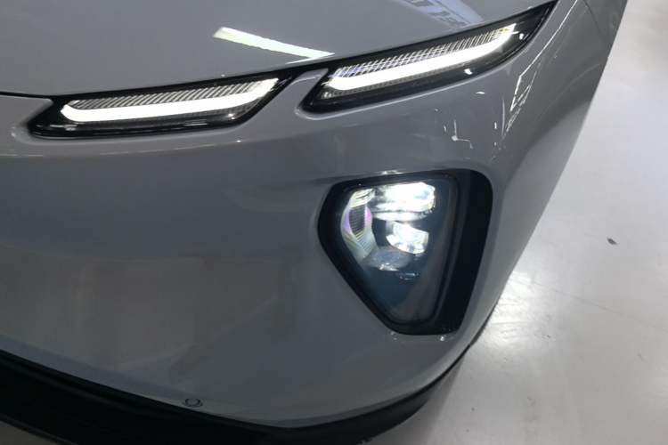 Used Nio EC6 2024 75 kWh Left Front Headlight