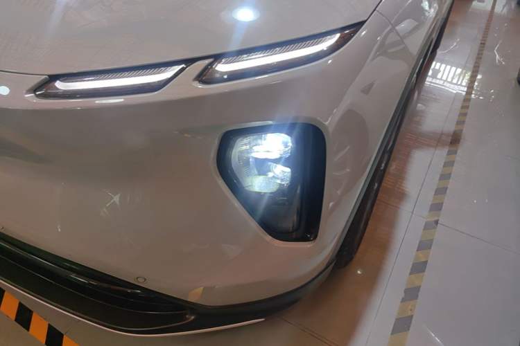 Used Nio EC6 2024 75 kWh Left Front Headlight
