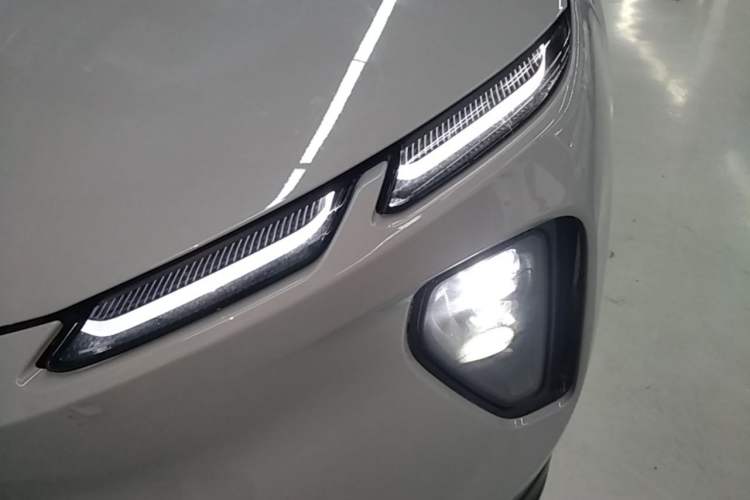 Used Nio EC6 2024 75 kWh Left Front Headlight
