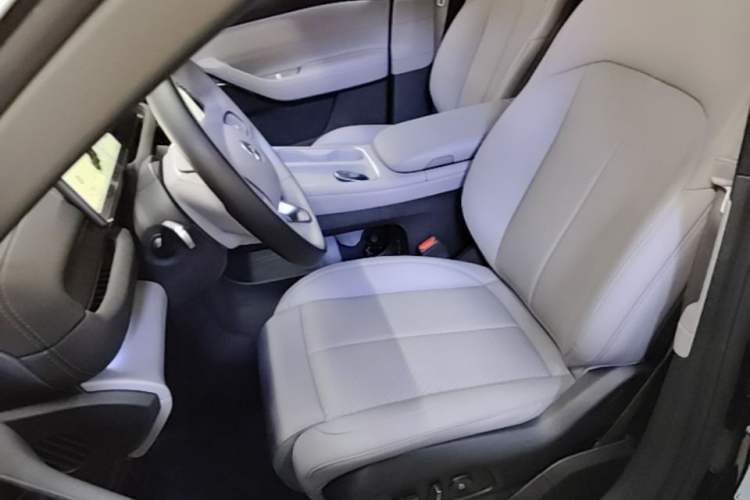 Used Nio EC6 2024 75 kWh Left Front Seat