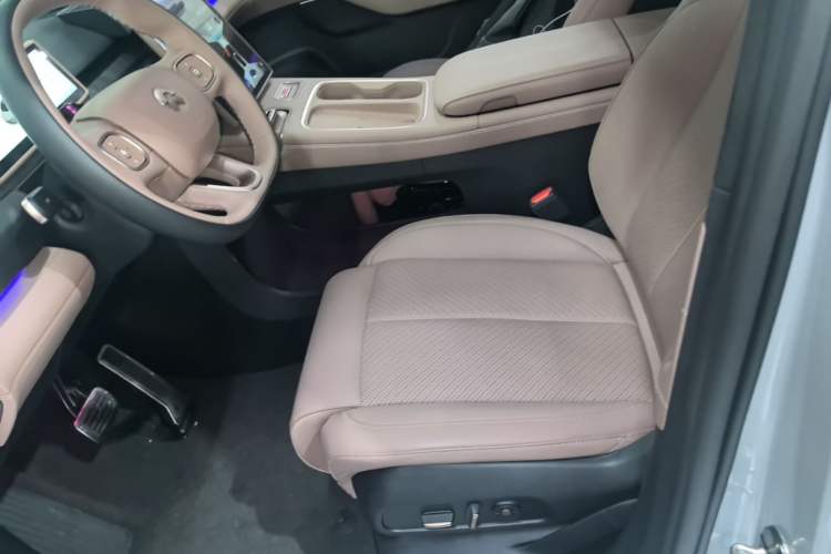 Used Nio EC6 2024 75 kWh Left Front Seat