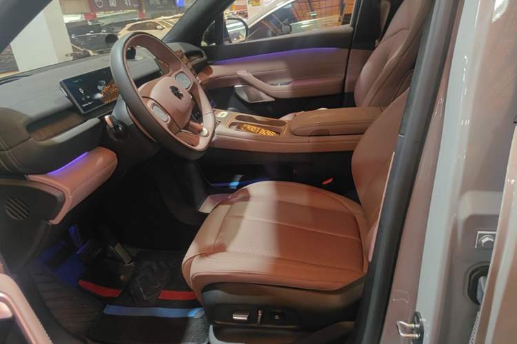 Used Nio EC6 2024 75 kWh Left Front Seat