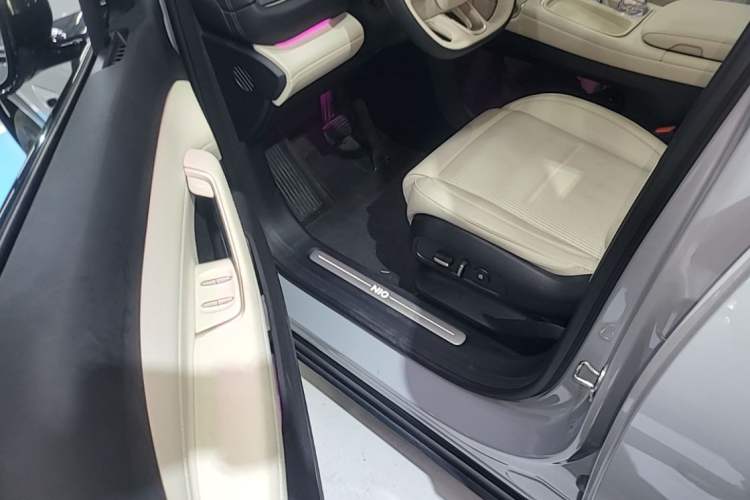 Used Nio EC6 2024 75 kWh Left Front Seat