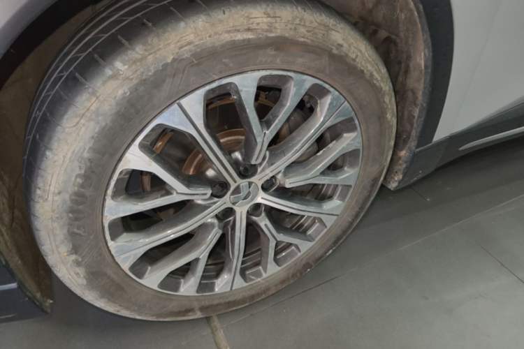 Used Nio EC6 2024 75 kWh Left Front Wheel Hub