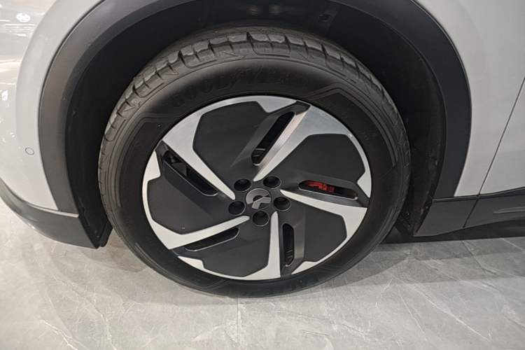 Used Nio EC6 2024 75 kWh Left Front Wheel Hub