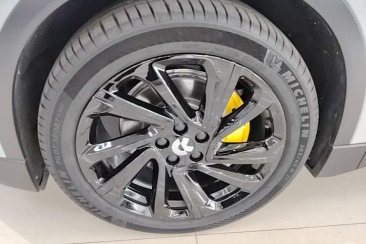 Used Nio EC6 2024 75 kWh Left Front Wheel Hub
