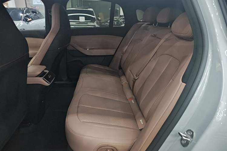 Used Nio EC6 2024 75 kWh Left Rear Seat