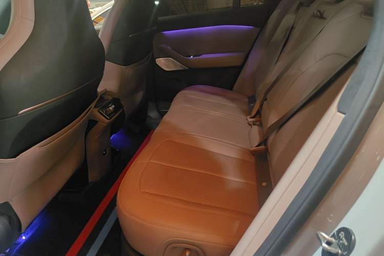 Used Nio EC6 2024 75 kWh Left Rear Seat