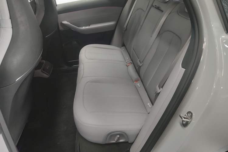 Used Nio EC6 2024 75 kWh Left Rear Seat