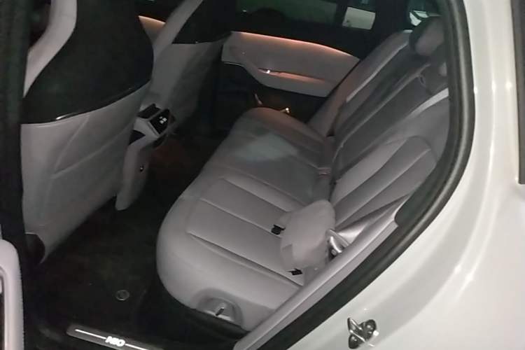 Used Nio EC6 2024 75 kWh Left Rear Seat