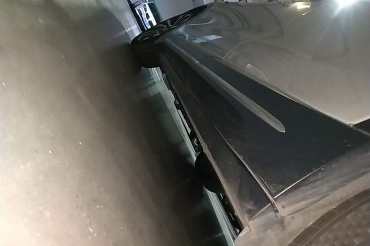 Used Nio EC6 2024 75 kWh Left Side Sill