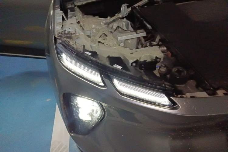Used Nio EC6 2024 75 kWh Right Front Headlight