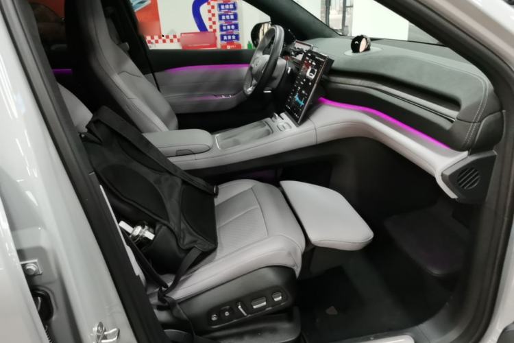 Used Nio EC6 2024 75 kWh Right Front Seat