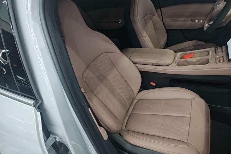 Used Nio EC6 2024 75 kWh Right Front Seat