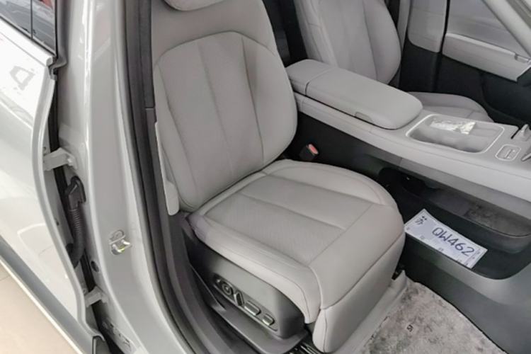 Used Nio EC6 2024 75 kWh Right Front Seat