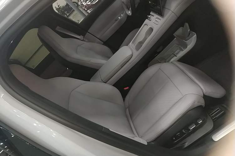 Used Nio EC6 2024 75 kWh Right Front Seat