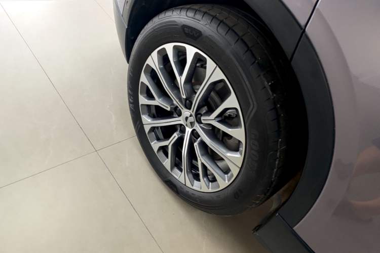 Used Nio EC6 2024 75 kWh Right Rear Wheel Hub