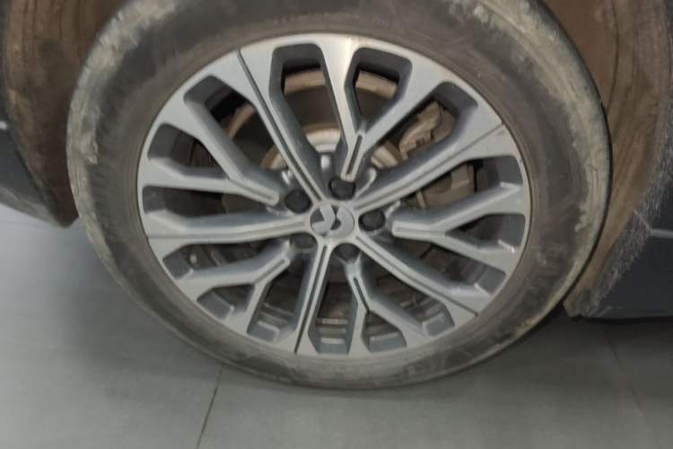 Used Nio EC6 2024 75 kWh Right Rear Wheel Hub