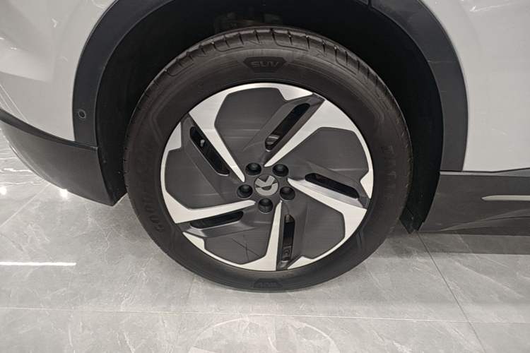 Used Nio EC6 2024 75 kWh Right Rear Wheel Hub