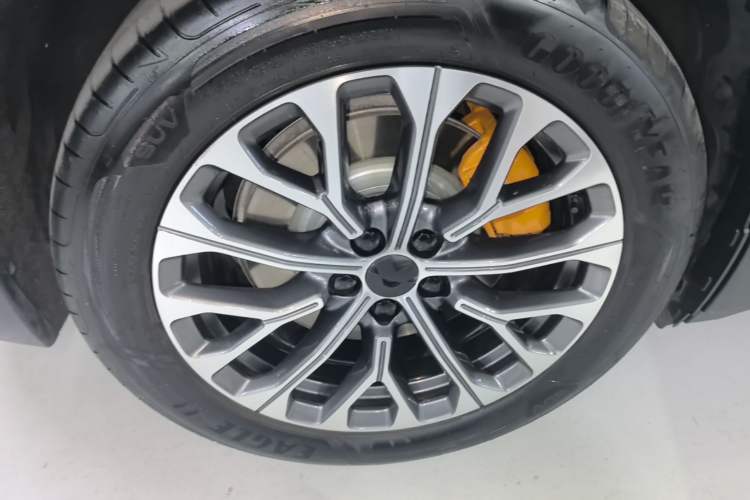 Used Nio EC6 2024 75 kWh Right Rear Wheel Hub