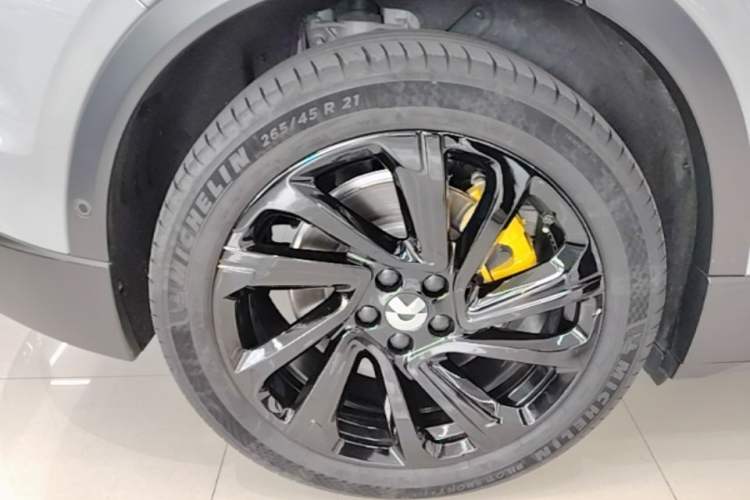 Used Nio EC6 2024 75 kWh Right Rear Wheel Hub