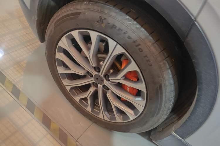 Used Nio EC6 2024 75 kWh Right Rear Wheel Hub