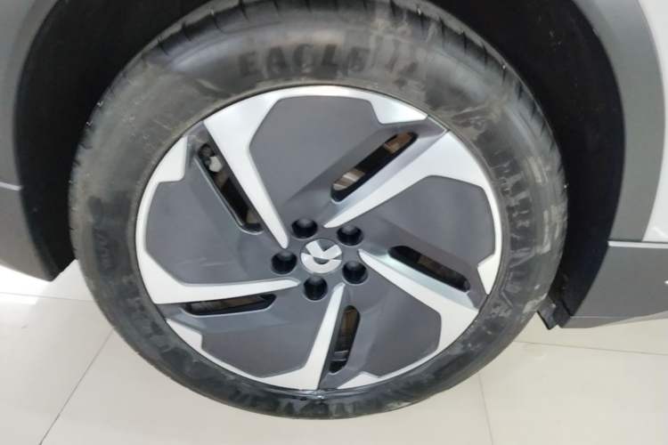 Used Nio EC6 2024 75 kWh Right Rear Wheel Hub