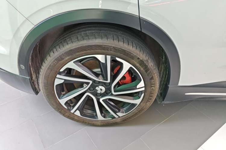 Used Nio EC6 2024 100 kWh Right Rear Wheel Hub