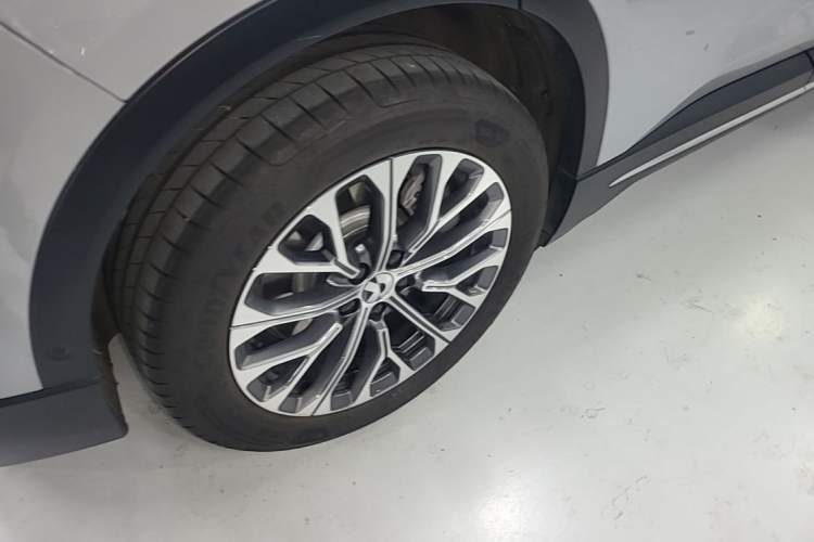 Used Nio EC6 2024 75 kWh Right Rear Wheel Hub