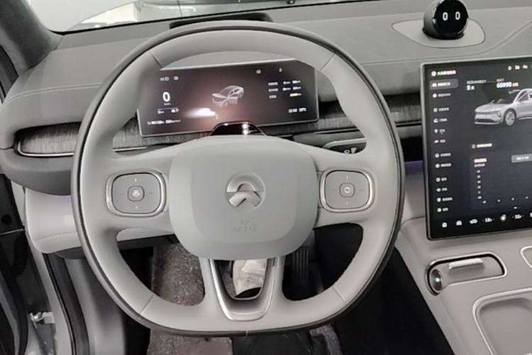 Used Nio EC6 2024 75 kWh Steering Wheel