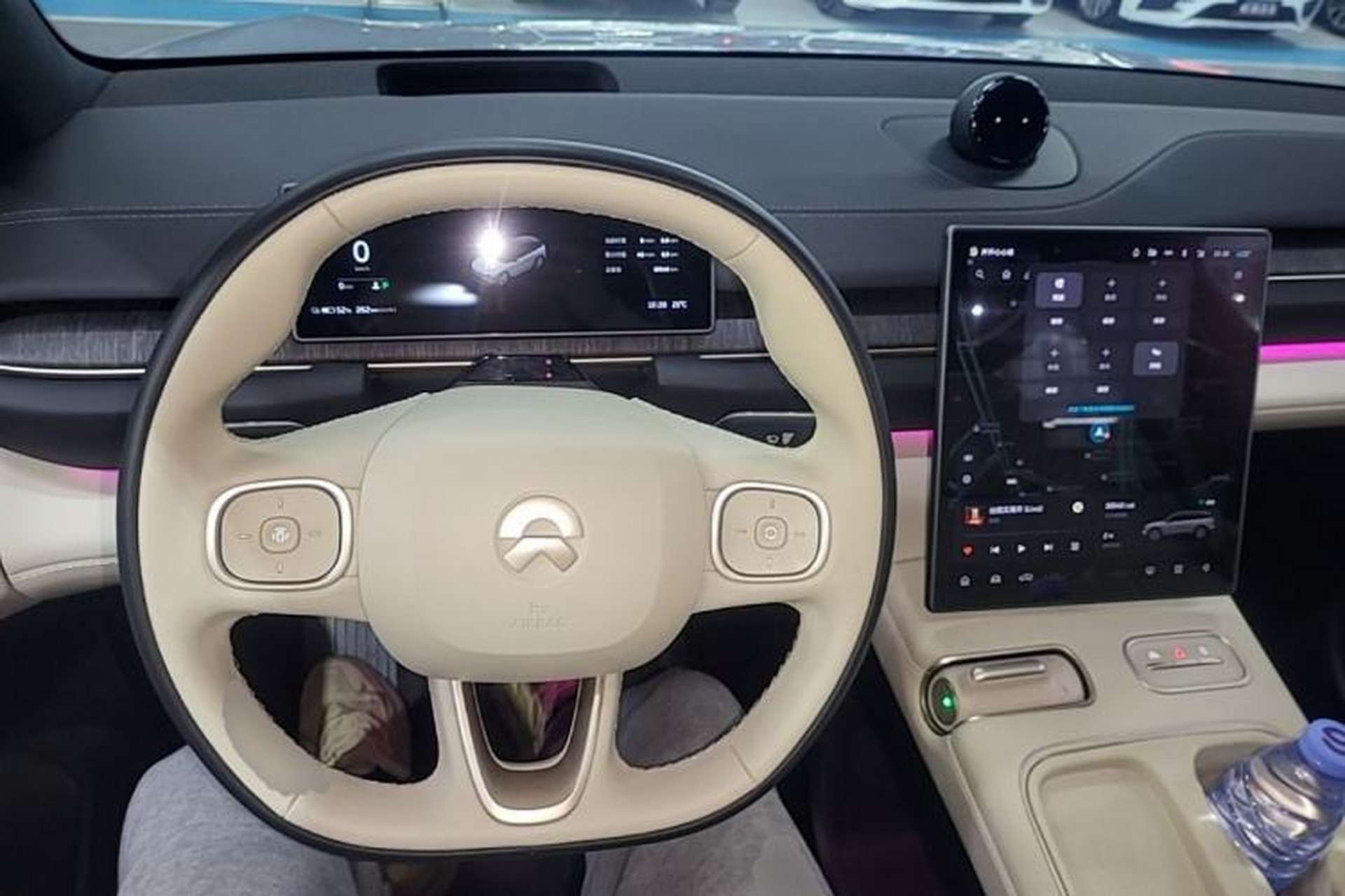 Used Nio EC6 2024 75 kWh Steering Wheel