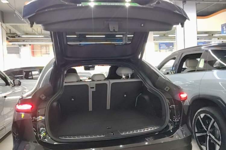 Used Nio EC6 2024 75 kWh Trunk