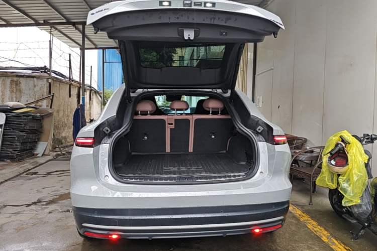 Used Nio EC6 2024 100 kWh Trunk