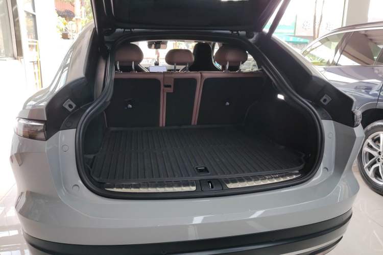 Used Nio EC6 2024 75 kWh Trunk