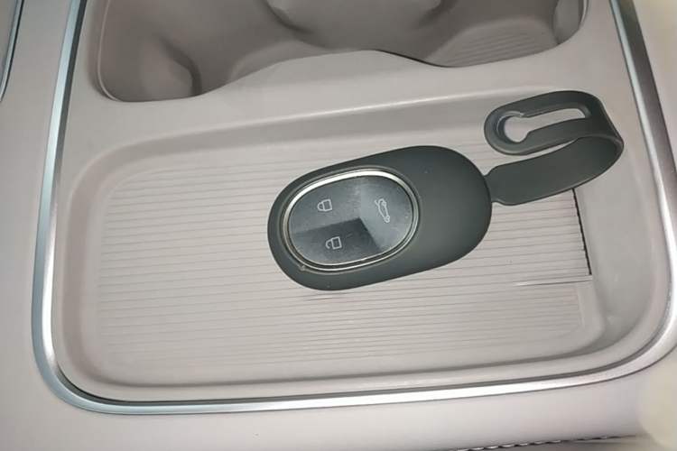 Used Nio EC6 2024 75 kWh Vehicle Key