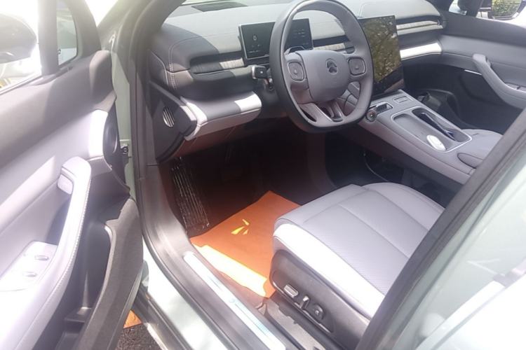 Used Nio EC6 2024 75 kWh Driver Seat