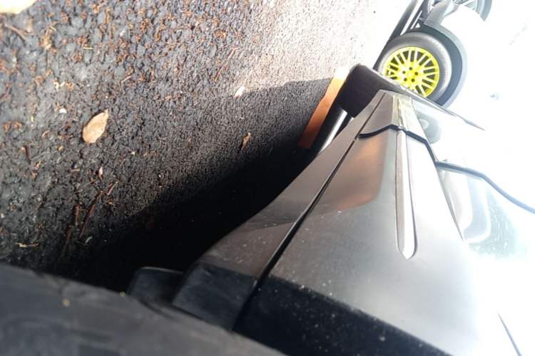 Used Nio EC6 2024 75 kWh Left Side Sill