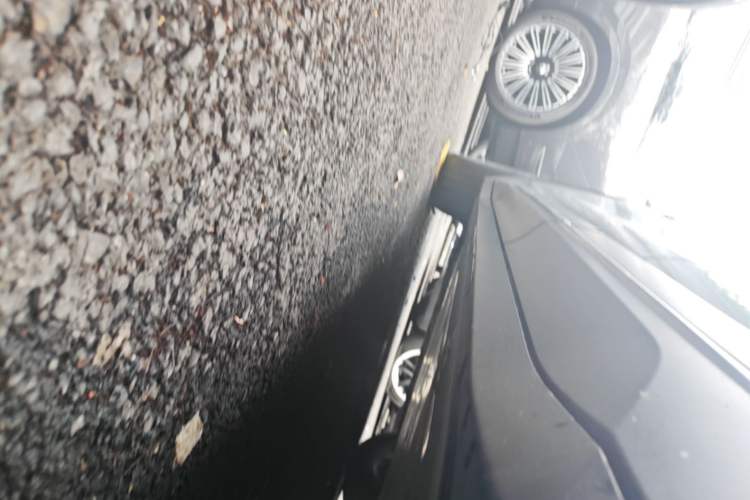 Used Nio EC6 2024 75 kWh Left Side Sill