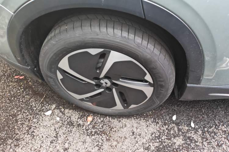 Used Nio EC6 2024 75 kWh Right Rear Wheel Hub