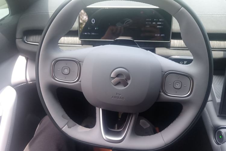 Used Nio EC6 2024 75 kWh Steering Wheel