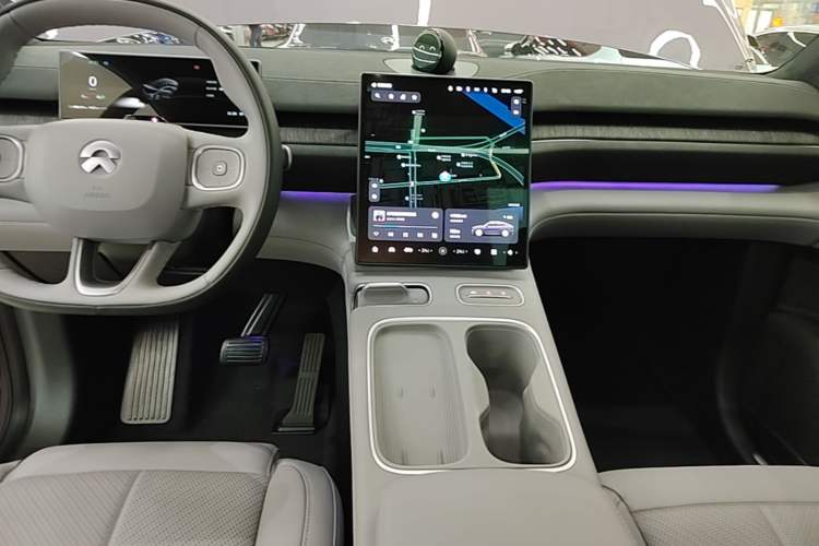 Used Nio EC6 2024 75 kWh Audio And AC Panel