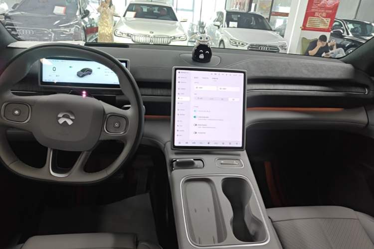 Used Nio EC6 2024 75 kWh Audio And AC Panel