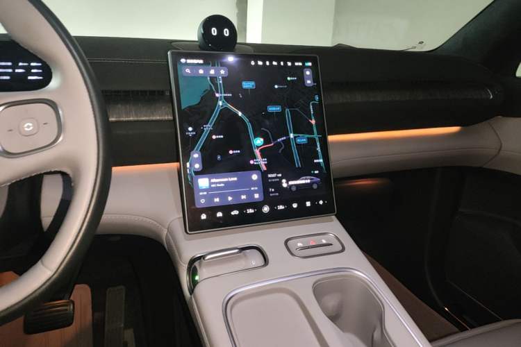 Used Nio EC6 2024 75 kWh Audio And AC Panel