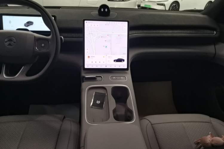 Used Nio EC6 2024 75 kWh Audio And AC Panel