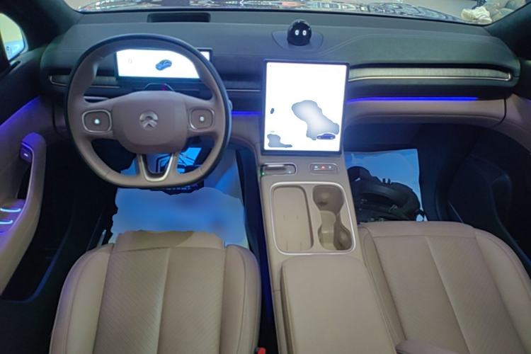 Used Nio EC6 2024 75 kWh Center Console