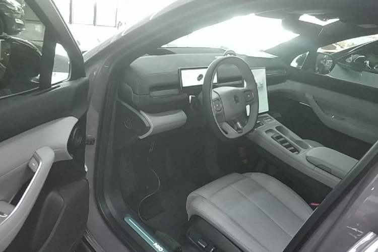 Used Nio EC6 2024 75 kWh Driver Seat