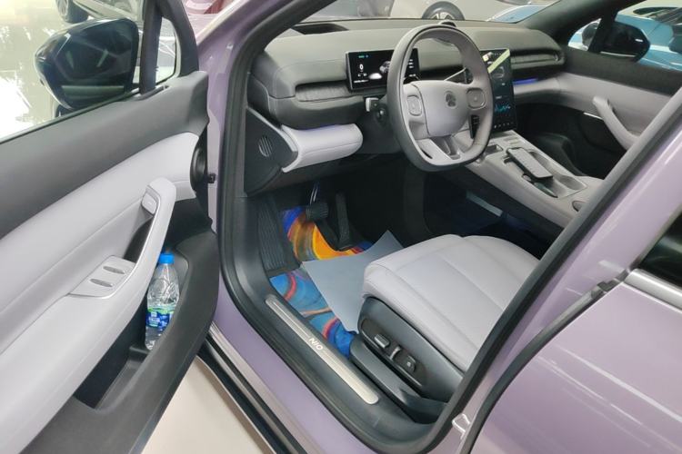 Used Nio EC6 2024 75 kWh Driver Seat