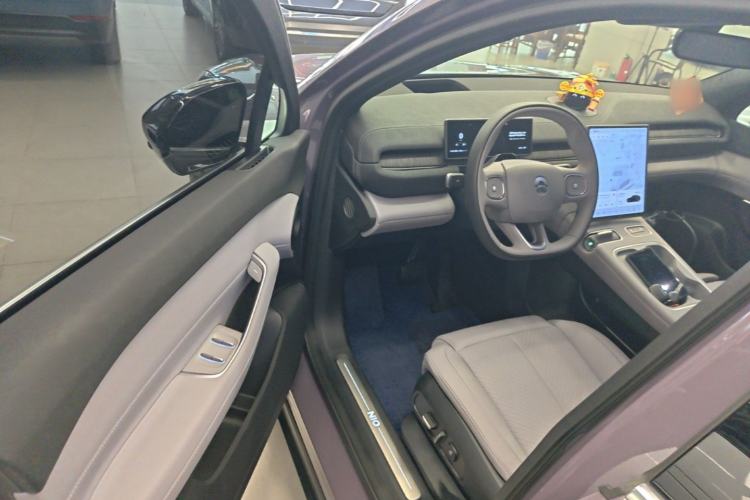 Used Nio EC6 2024 75 kWh Driver Seat
